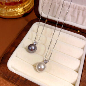 Versatile and Elegant Pearl Necklace