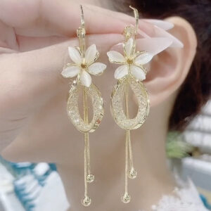 New trendy cat-eye stone flower petal earrings